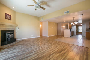 5044 Kokopelli Ct NE