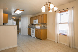 5044 Kokopelli Ct NE