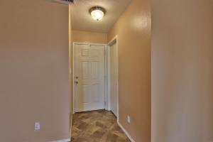 5233 Caprock Dr NE