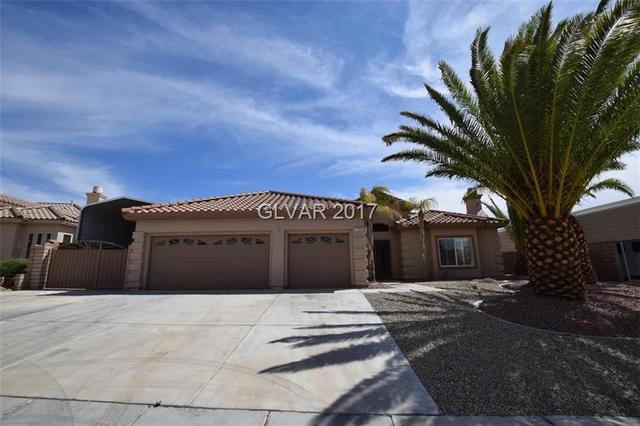 877 Montera Ln