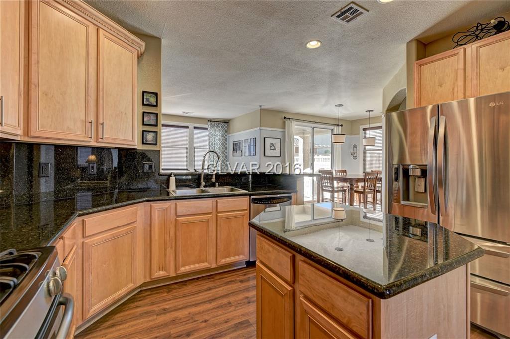 137 Leaf Tree Ave