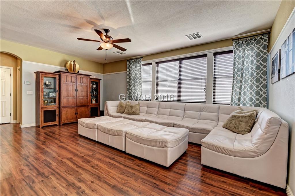 137 Leaf Tree Ave