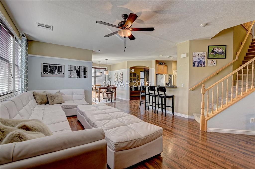 137 Leaf Tree Ave