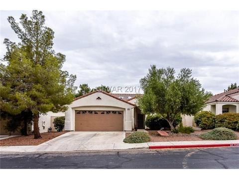 1679 Clovercrest Ct