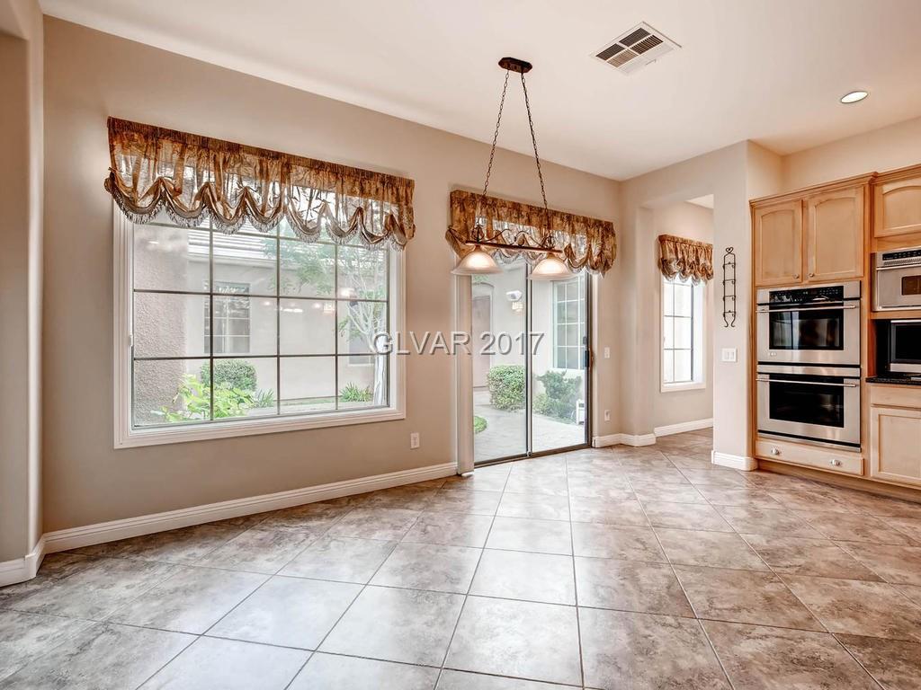 37 Candlewyck Dr