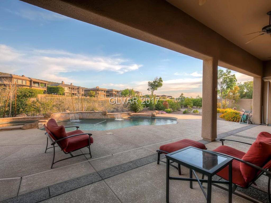 37 Candlewyck Dr