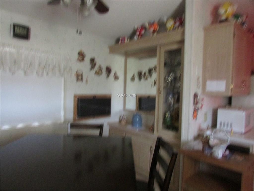 2471 W Palm Dr
