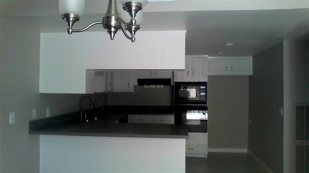 2500 Sierra Luna Ave #102