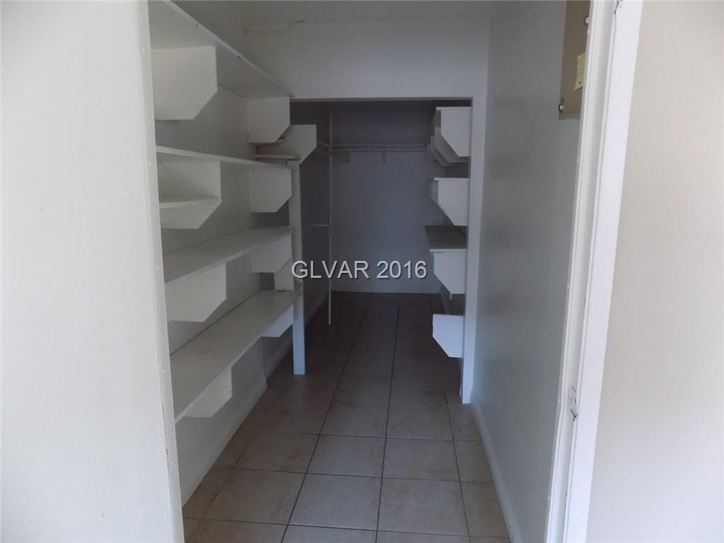 3004 Vegas Dr