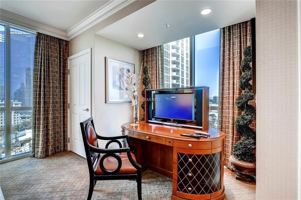 145 E Harmon Ave #821