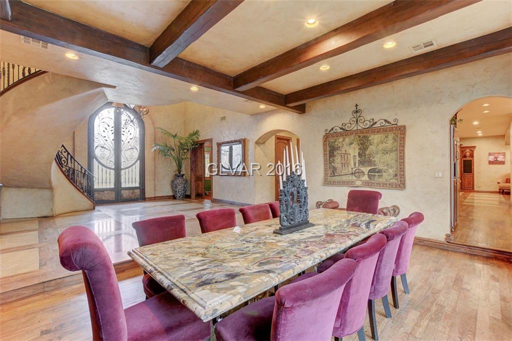 26 Skybird Ct