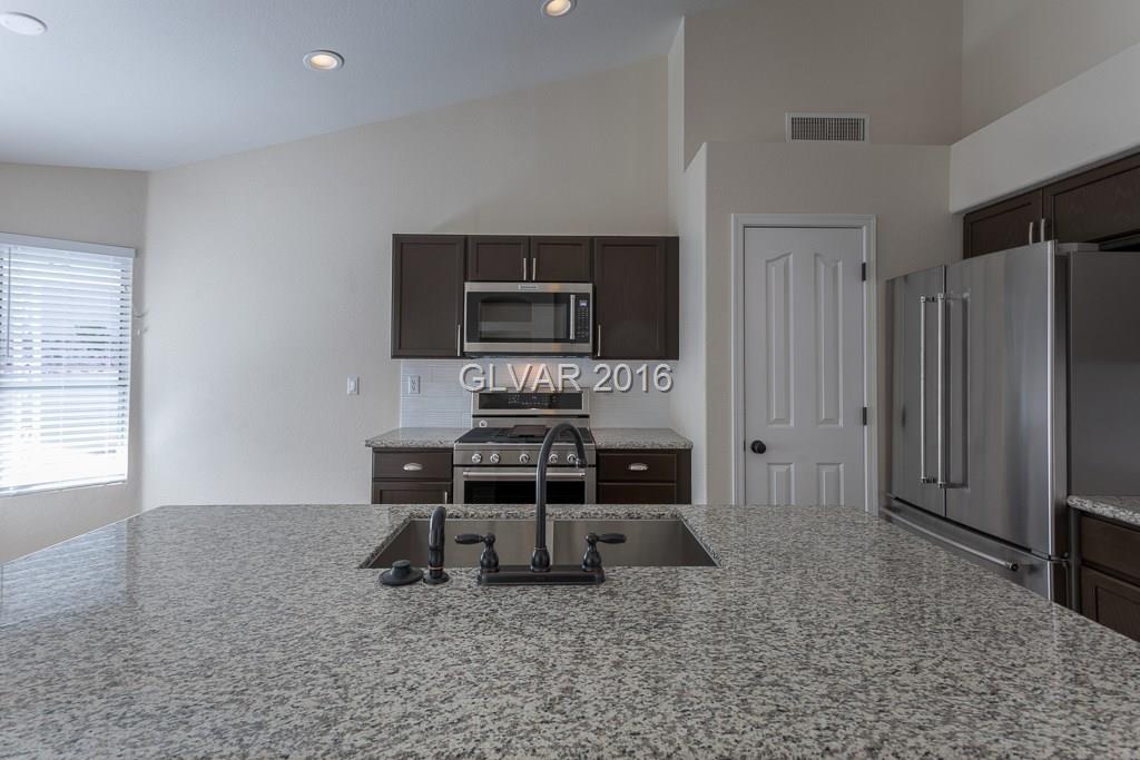 1053 Lacebark Ct