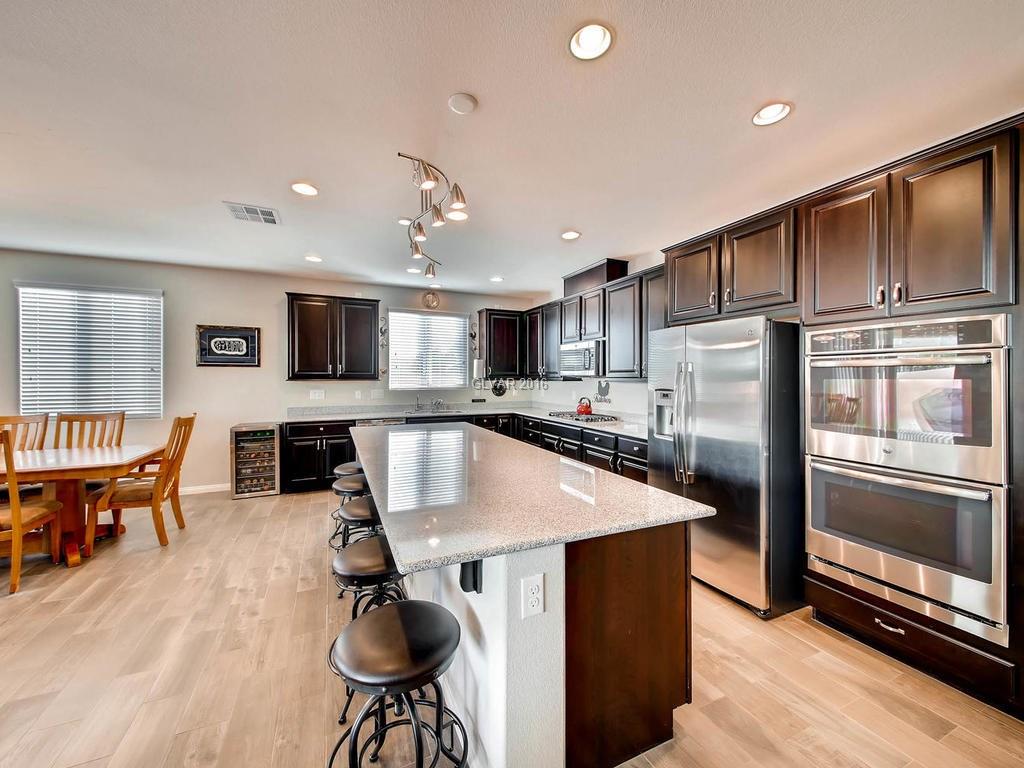 5602 Mackenzie Park Ct