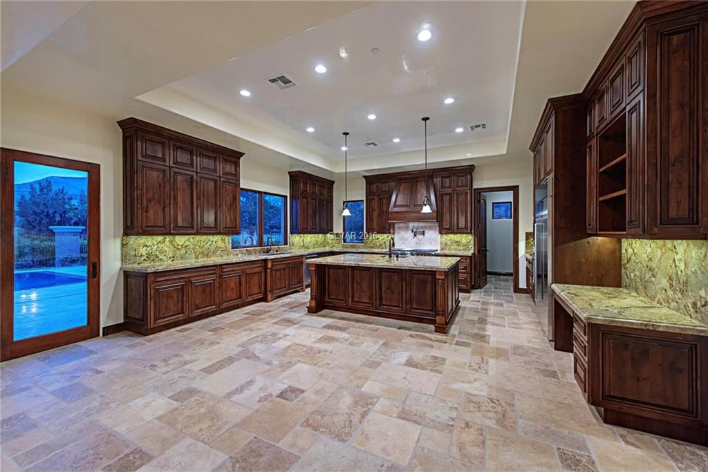 48 Olympia Canyon Way
