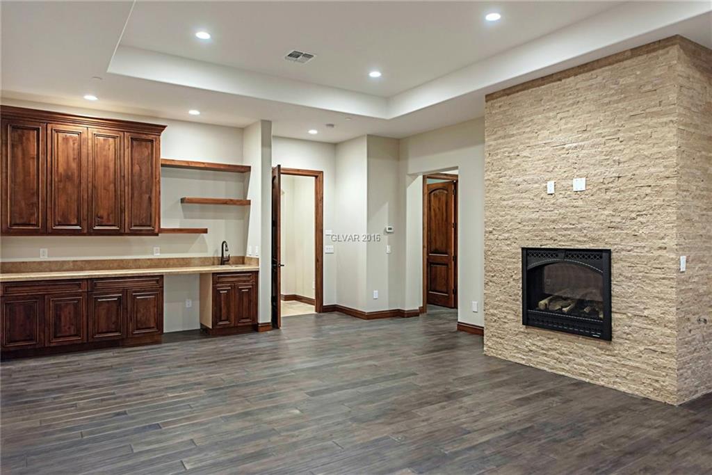 48 Olympia Canyon Way