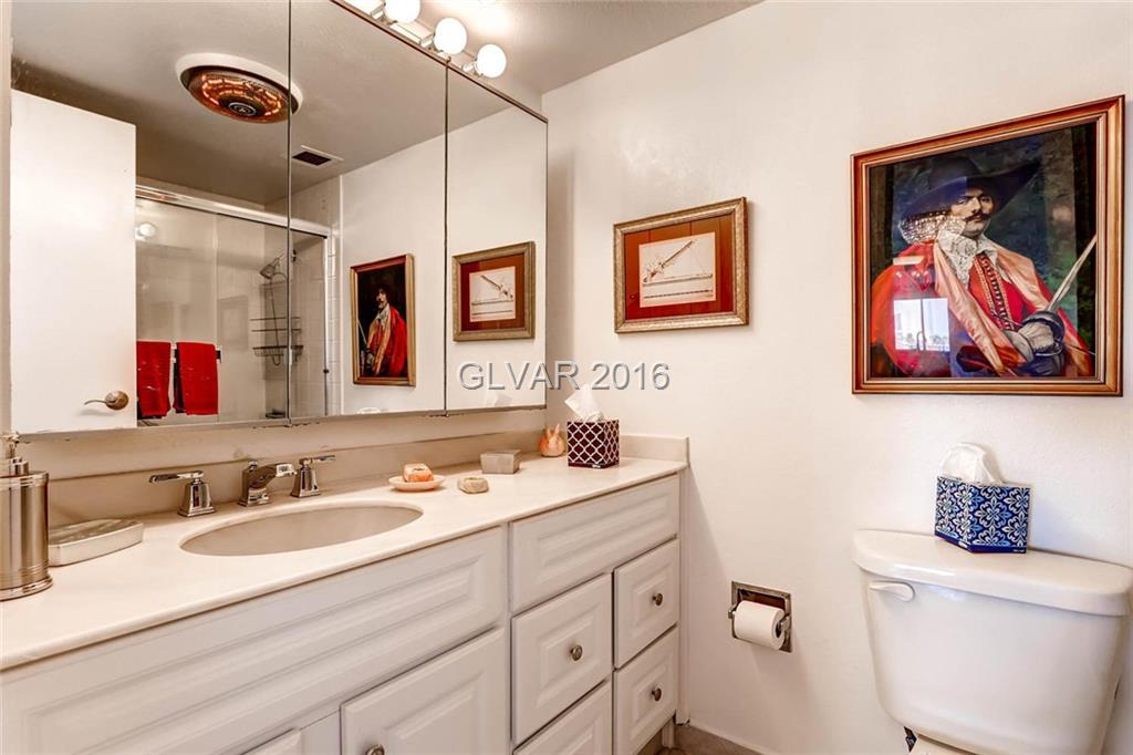205 E Harmon Ave #802