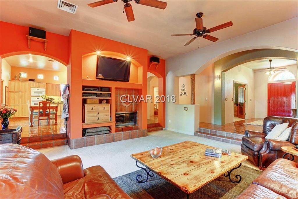 128 E Cactus Ave
