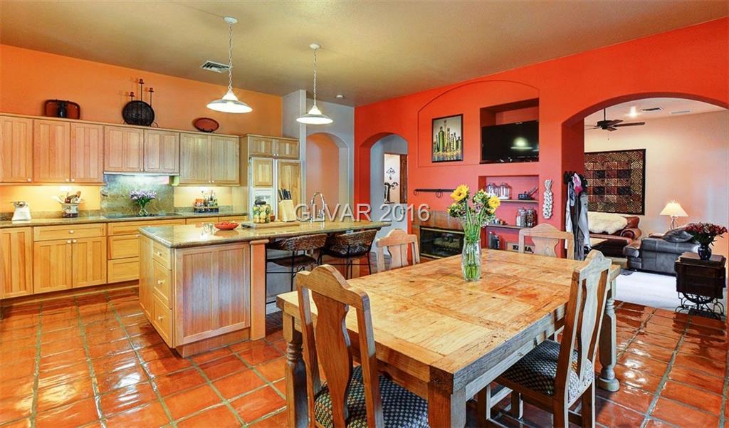 128 E Cactus Ave