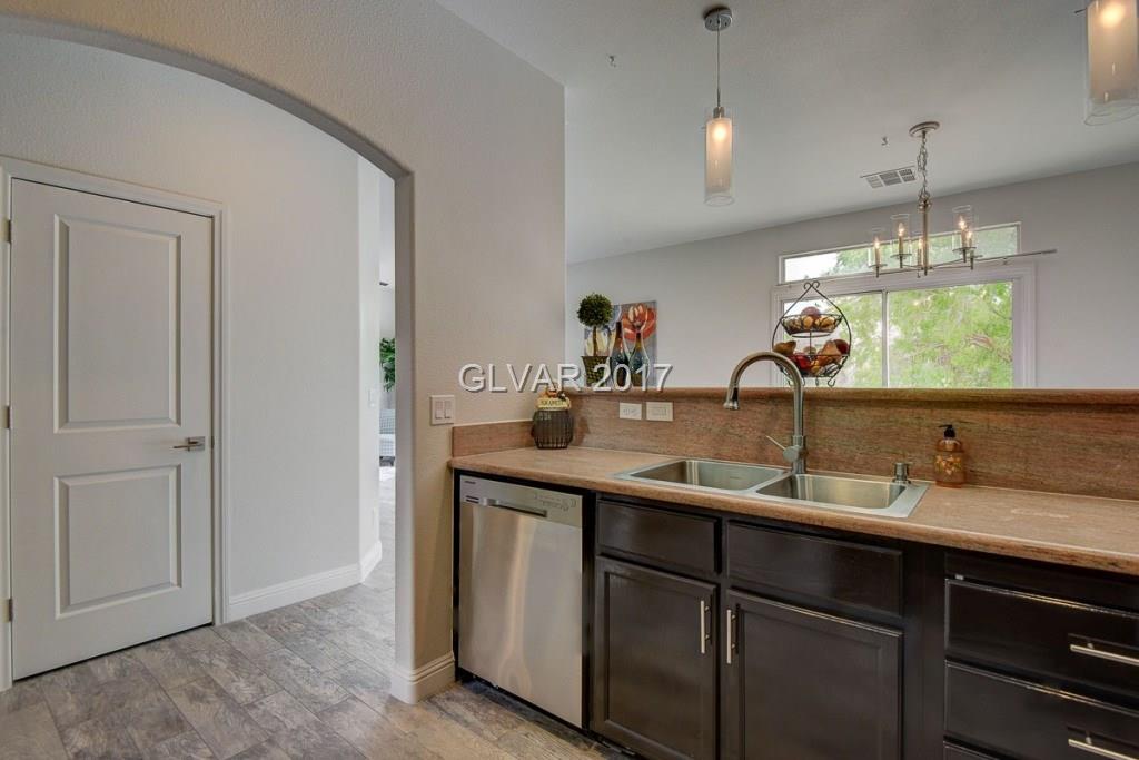 525 Green Gables Ave