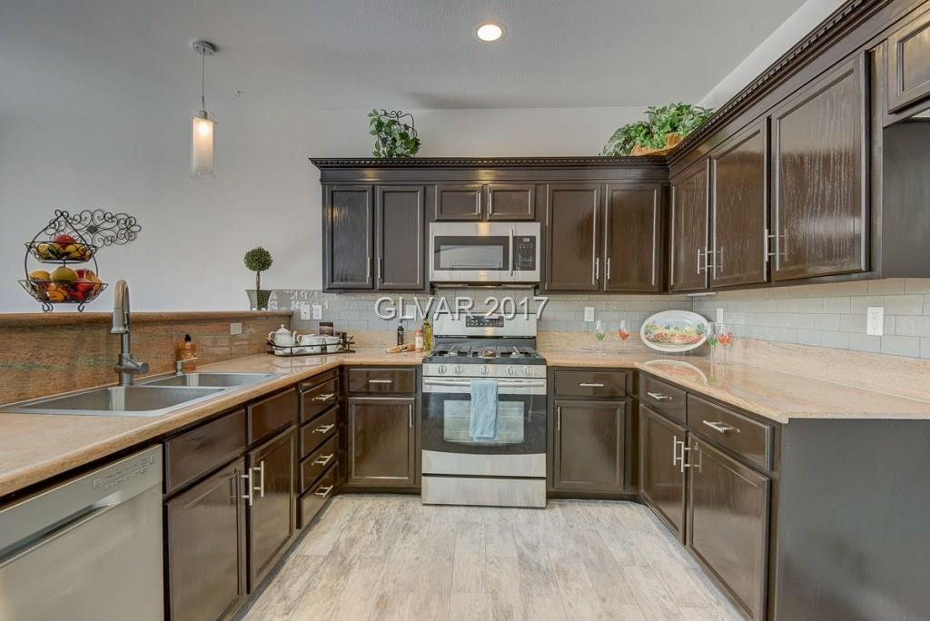 525 Green Gables Ave
