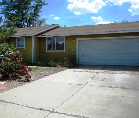 27 S Amanda Sparks, NV 89436