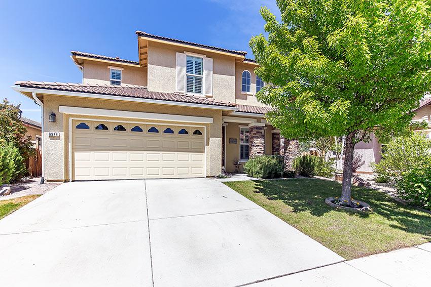 For Sale: 6979 Rioja Ct Sparks, NV 89436