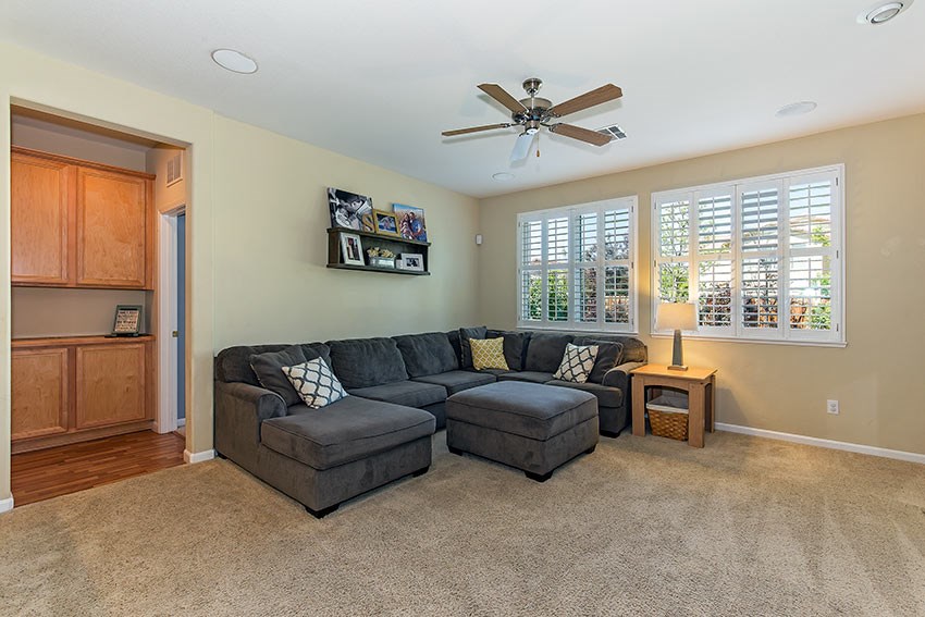 For Sale: 6979 Rioja Ct Sparks, NV 89436