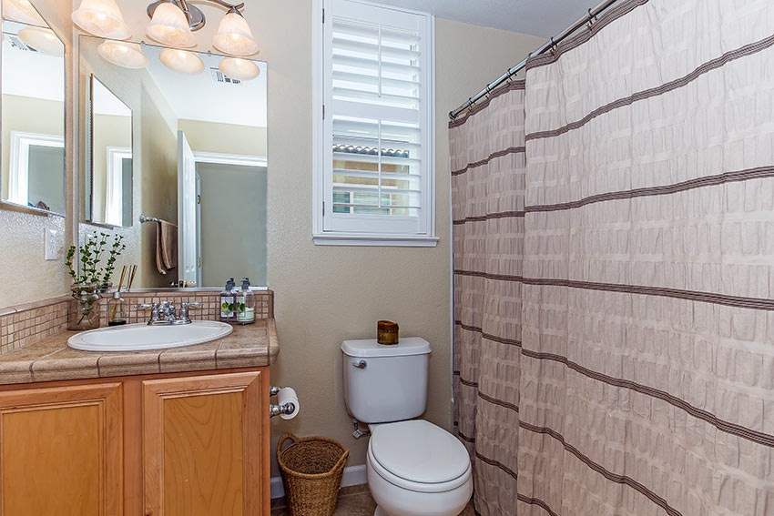 For Sale: 6979 Rioja Ct Sparks, NV 89436