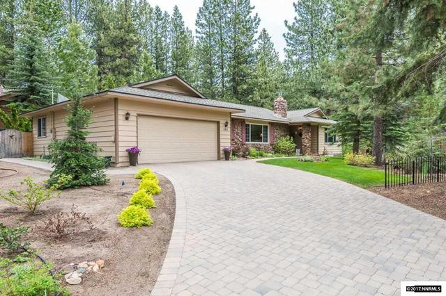 160 Holly Ln