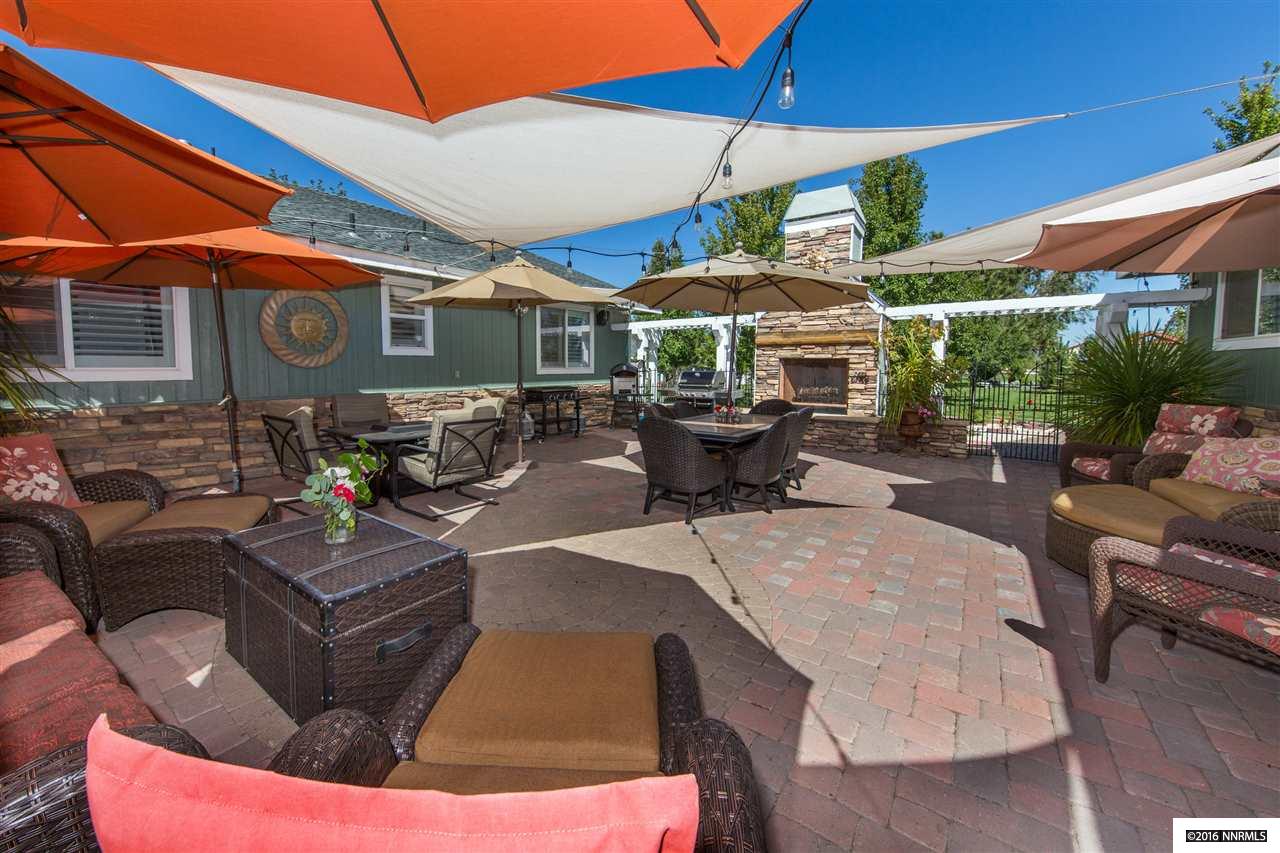 1021 Country Ln
