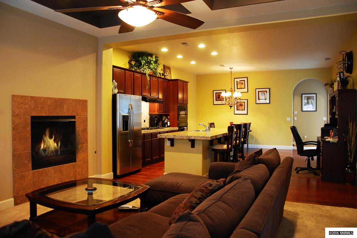 10855 Serratina Dr