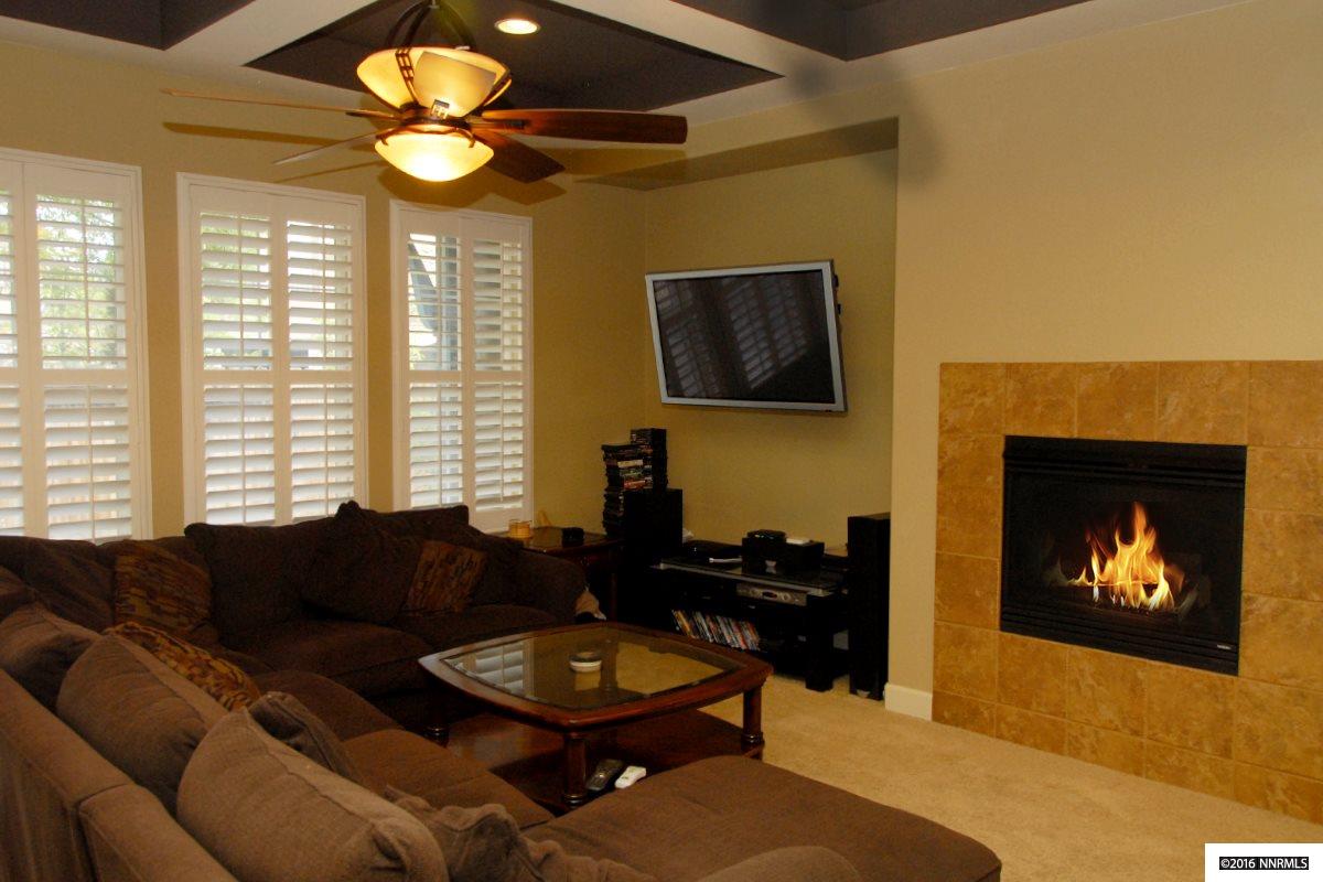 10855 Serratina Dr
