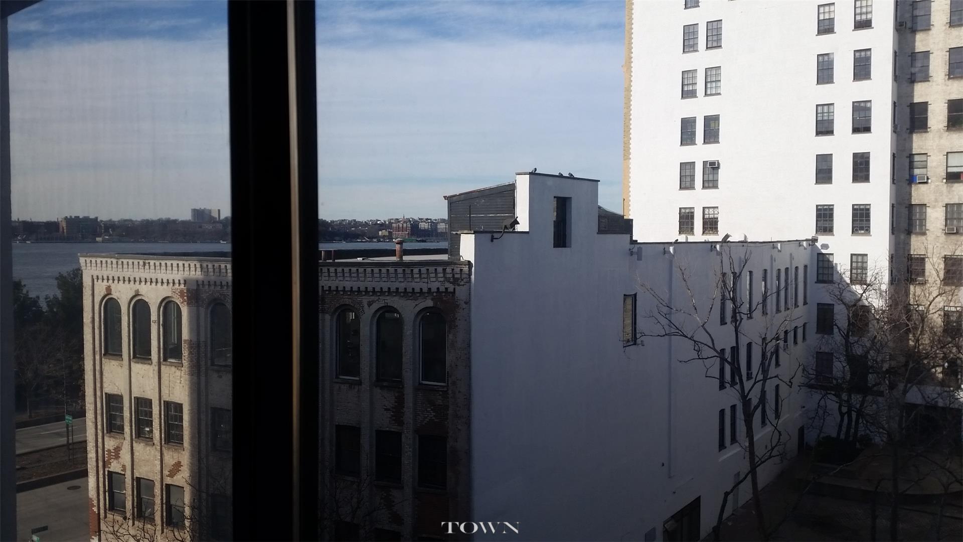 4 Lexington Ave #5-D