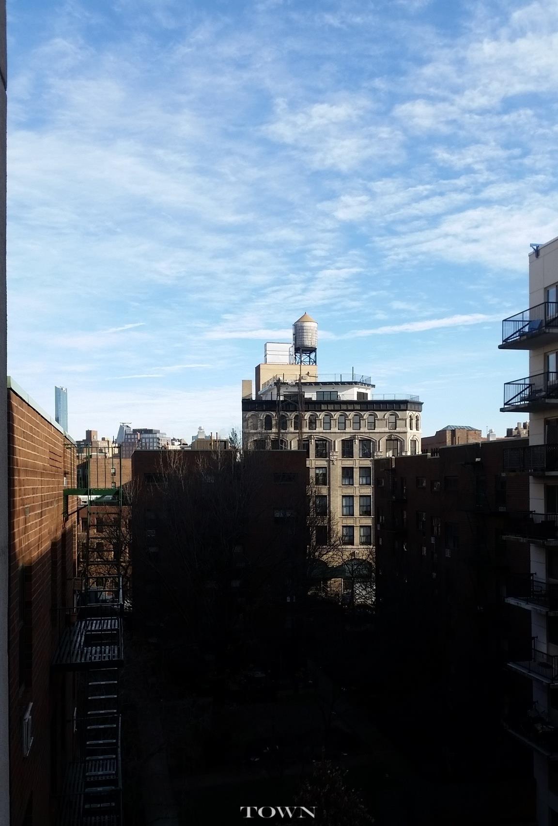 4 Lexington Ave #5-D