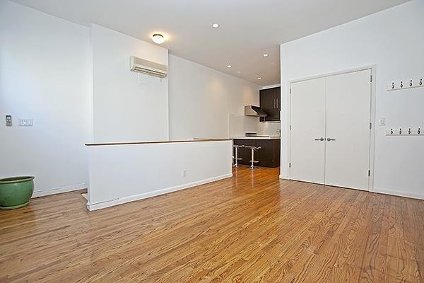 4 Lexington Ave #5-D