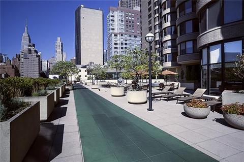 591 Third Ave #19B