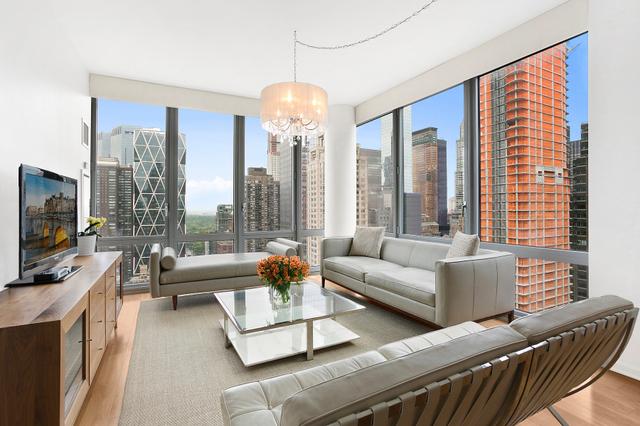 416 W 52nd St #TH-221