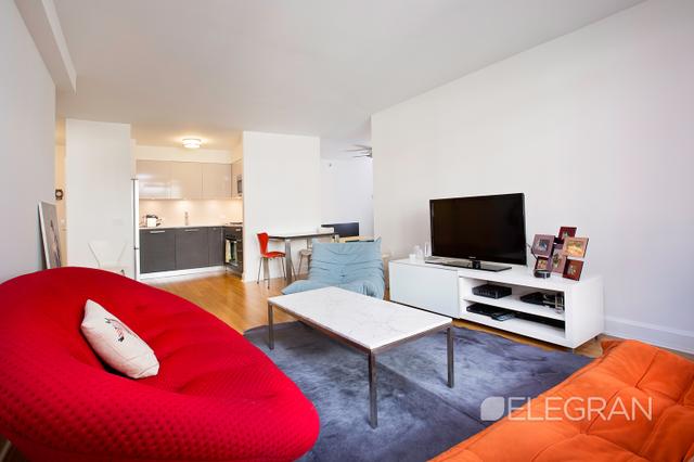 1600 Broadway #18-D