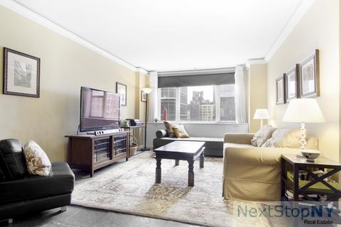 245 E 54th St #12L