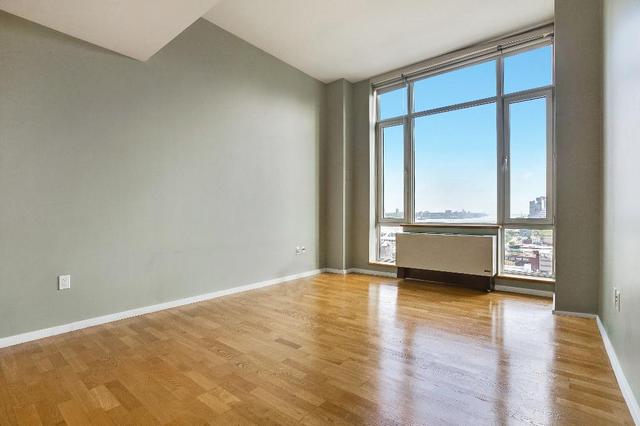 1600 Broadway #19E