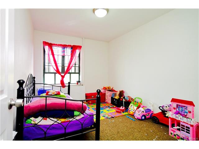 1970 E Tremont Ave #6F