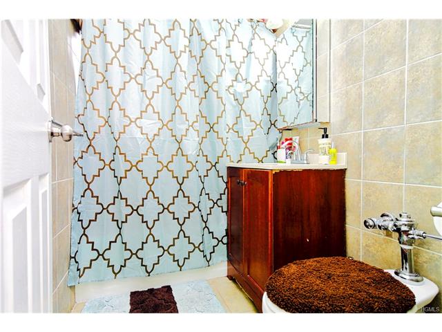 1970 E Tremont Ave #6F