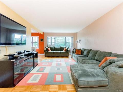 3299 Cambridge Ave #7A