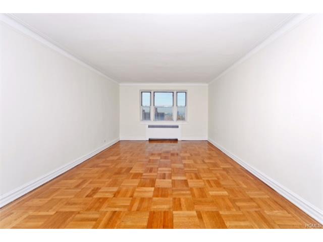 474 W 238th St #6A