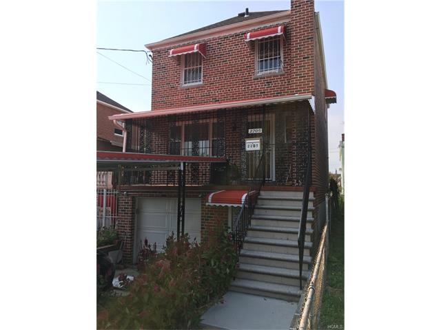 2705 Laconia Ave
