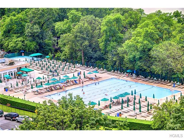 For Sale: 5700 Arlington Ave #APT 4R Bronx, NY 10471