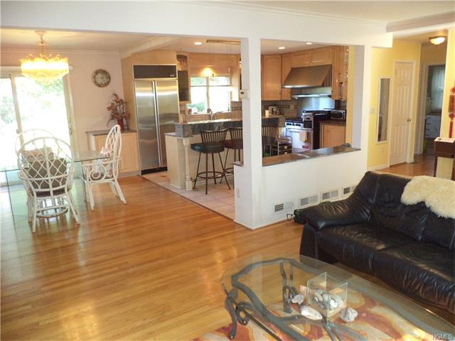 11 Bramblebrook Rd