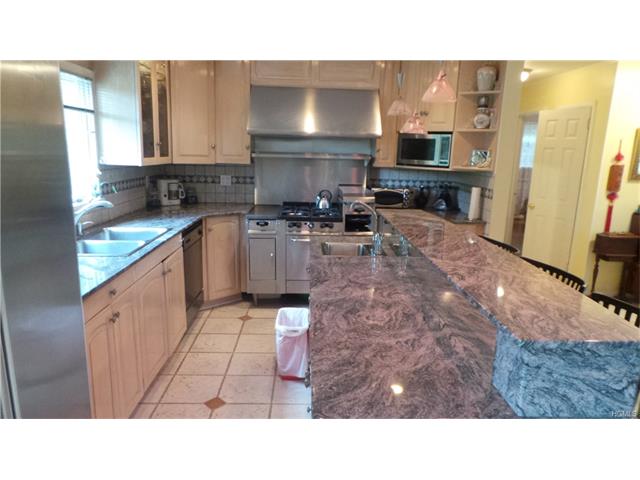11 Bramblebrook Rd