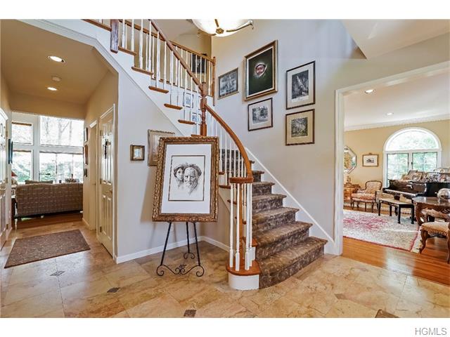 For Sale: 3 Mica Pl Bedford, NY 10506