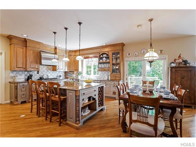For Sale: 3 Mica Pl Bedford, NY 10506